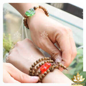 tay đeo trầm, vòng trầm hương 108 hạt,vòng trầm hương 108 hạt đính charm hồ ly