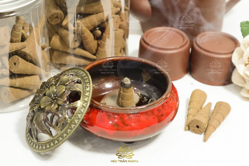 4 LỢI ÍCH CỦA XÔNG TRẦM HƯƠNG VỚI NGƯỜI KINH DOANH DỊP TẾT 2022