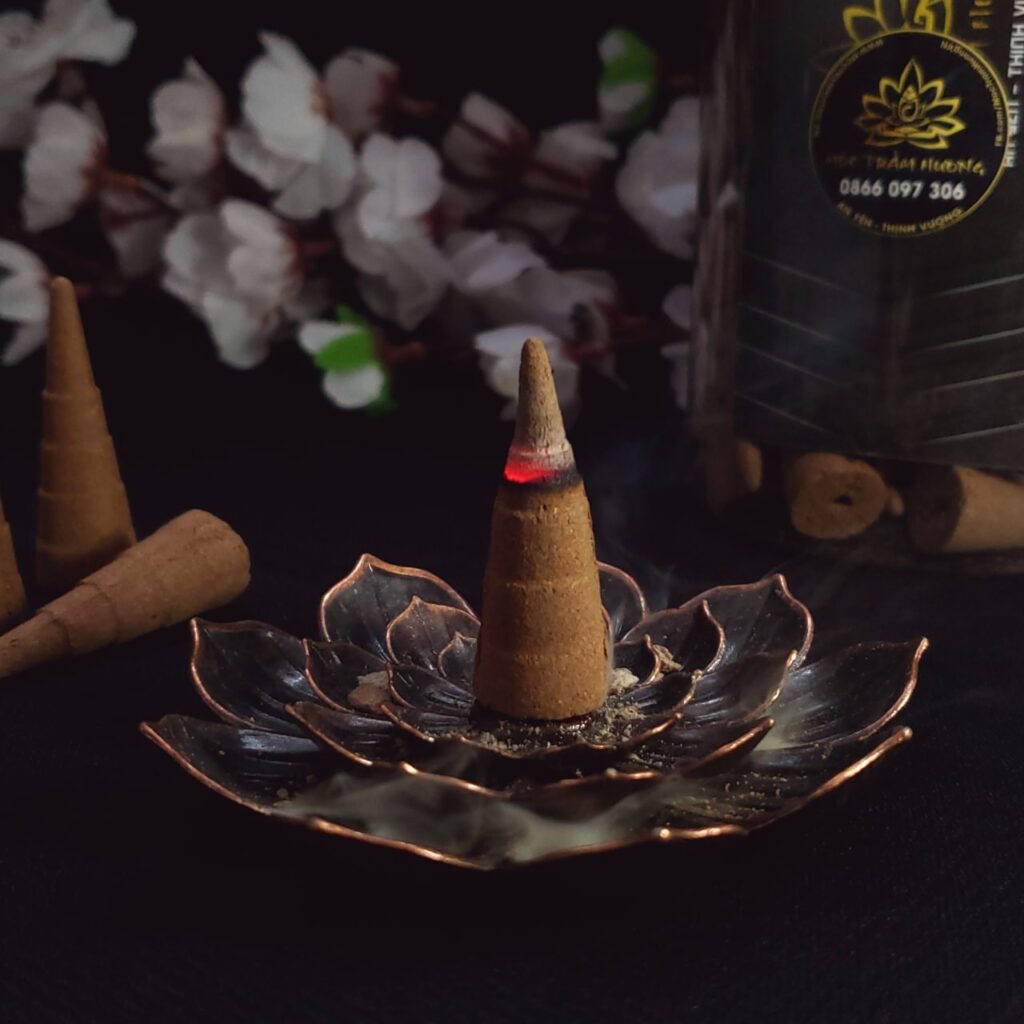 KHÓI TRẦM HƯƠNG CHẢY NGƯỢC - NGUYÊN NHÂN VÀ Ý NGHĨA (4)