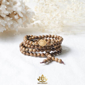 VÒNG TRẦM HƯƠNG ĐÍNH CHARM SEN VÀNG (2)