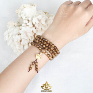 VÒNG TRẦM HƯƠNG ĐÍNH CHARM SEN VÀNG (4)