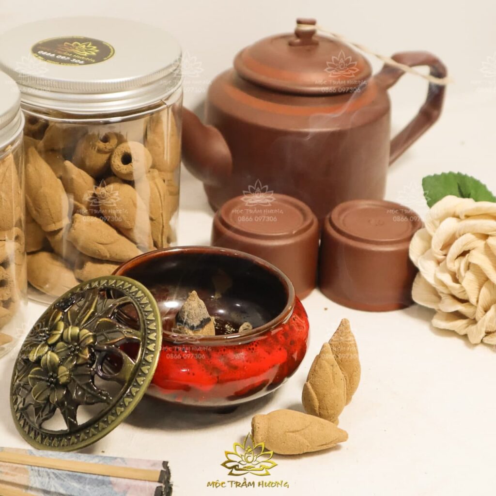 ĐỐT TRẦM HƯƠNG - Ý NGHĨA VÀ LỢI ÍCH KHÔNG NGỜ TỚI