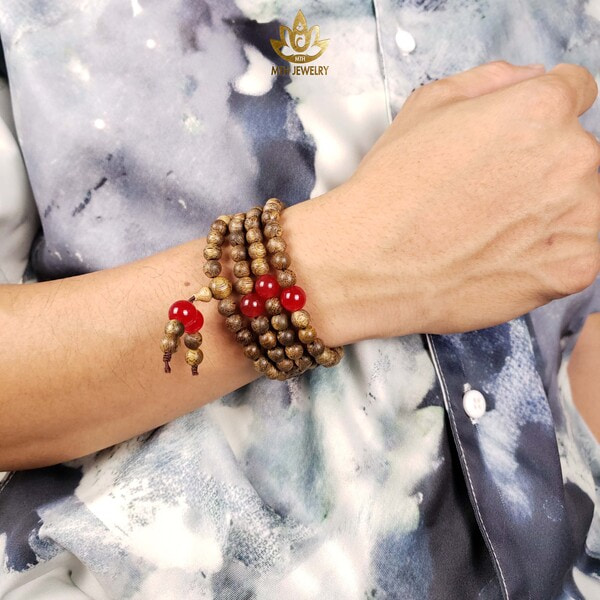 4-ly-do-vong-tram-huong-duoc-gioi-doanh-nhan-ua-chuong-4